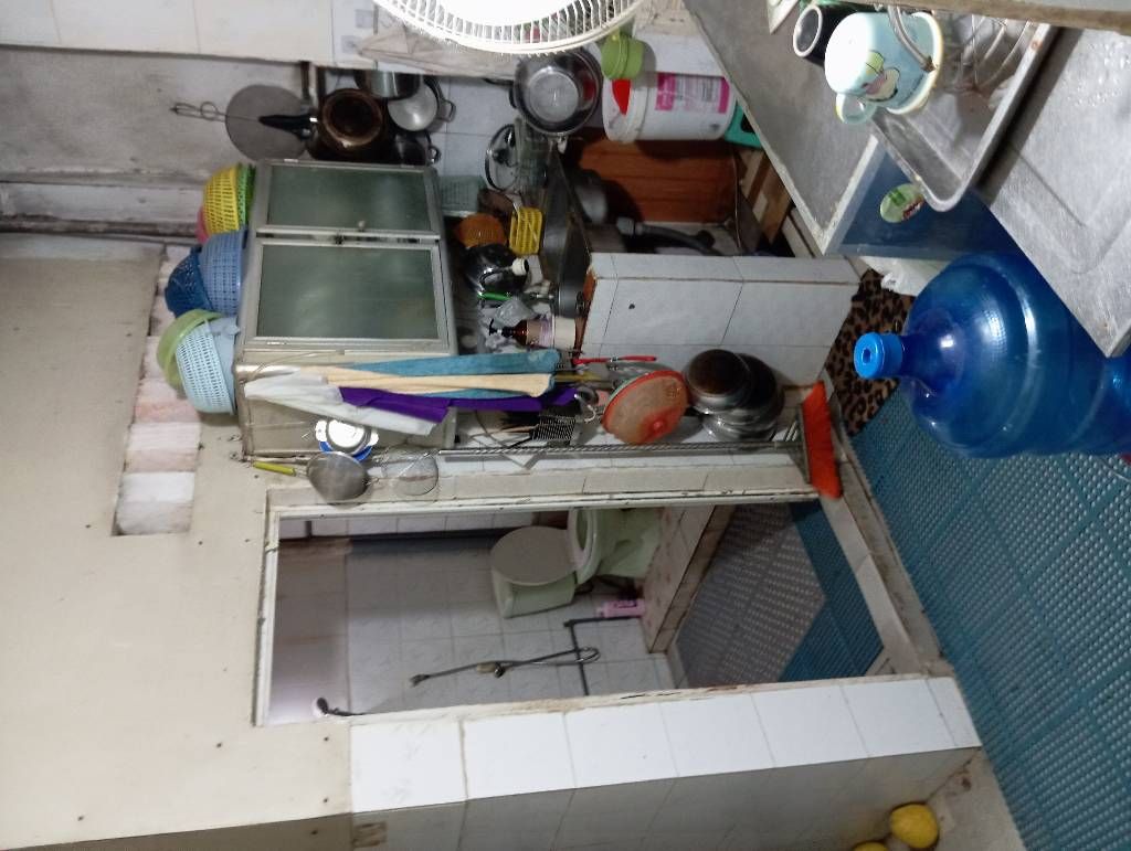 Bán nhà Tân Mai - diện tích 49m2 2 tầng - Nhà dân xây - giá 11,5 tỷ