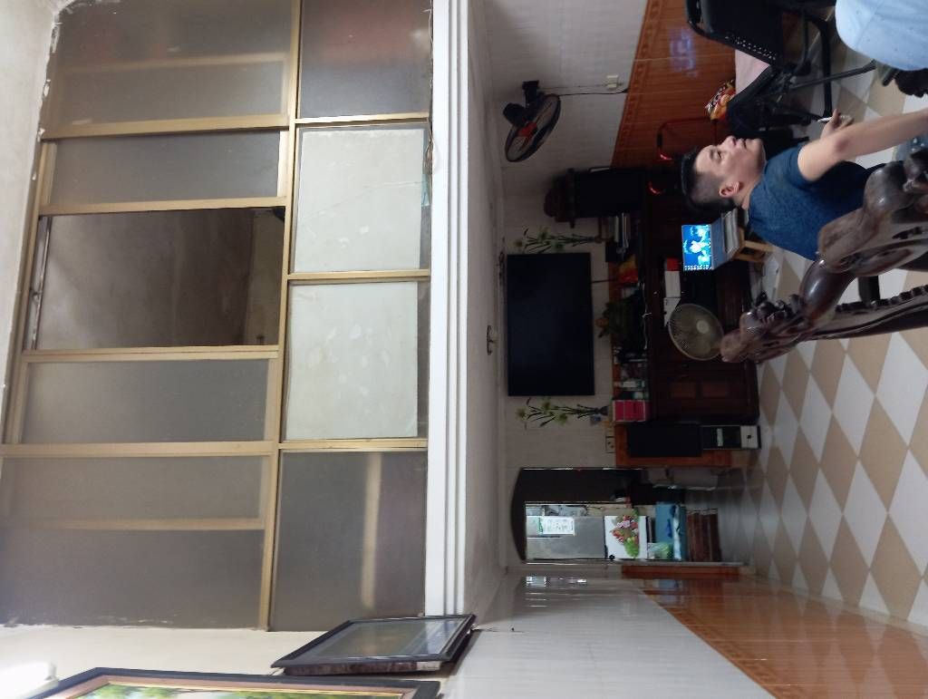 Bán nhà Tân Mai - diện tích 49m2 2 tầng - Nhà dân xây - giá 11,5 tỷ