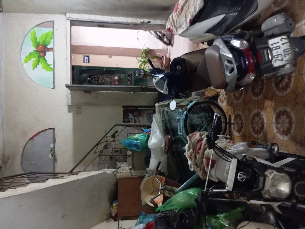 Bán nhà Tân Mai - diện tích 49m2 2 tầng - Nhà dân xây - giá 11,5 tỷ