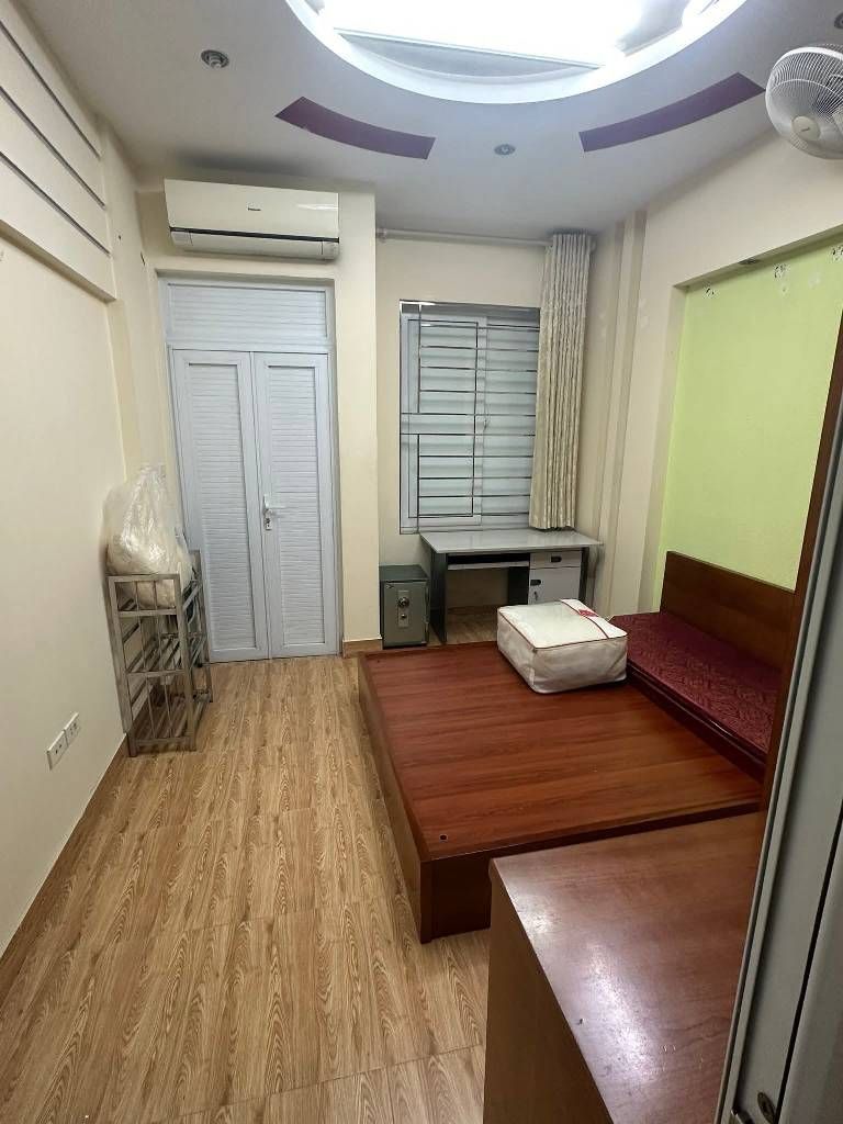 Bán nhà Đường Láng - diện tích 34m2 5 tầng - Nhà dân xây - giá 14,4 tỷ