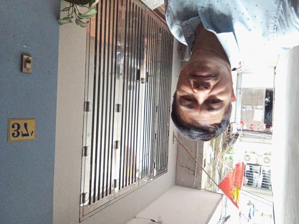 Bán nhà Đường Láng - diện tích 34m2 5 tầng - Nhà dân xây - giá 14,4 tỷ