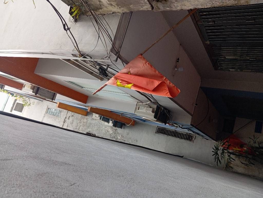 Bán nhà Đường Láng - diện tích 34m2 5 tầng - Nhà dân xây - giá 14,4 tỷ