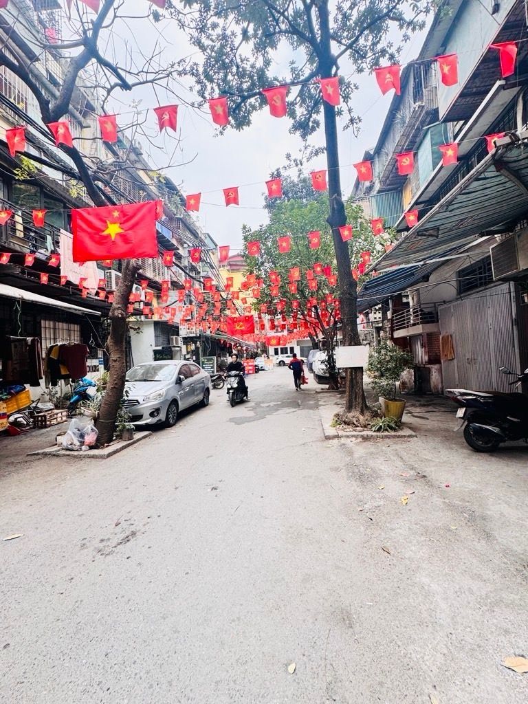 Bán nhà Giải Phóng - diện tích 60m2 1 tầng - Tập thể văn minh, sạch sẽ - giá 3,98 tỷ