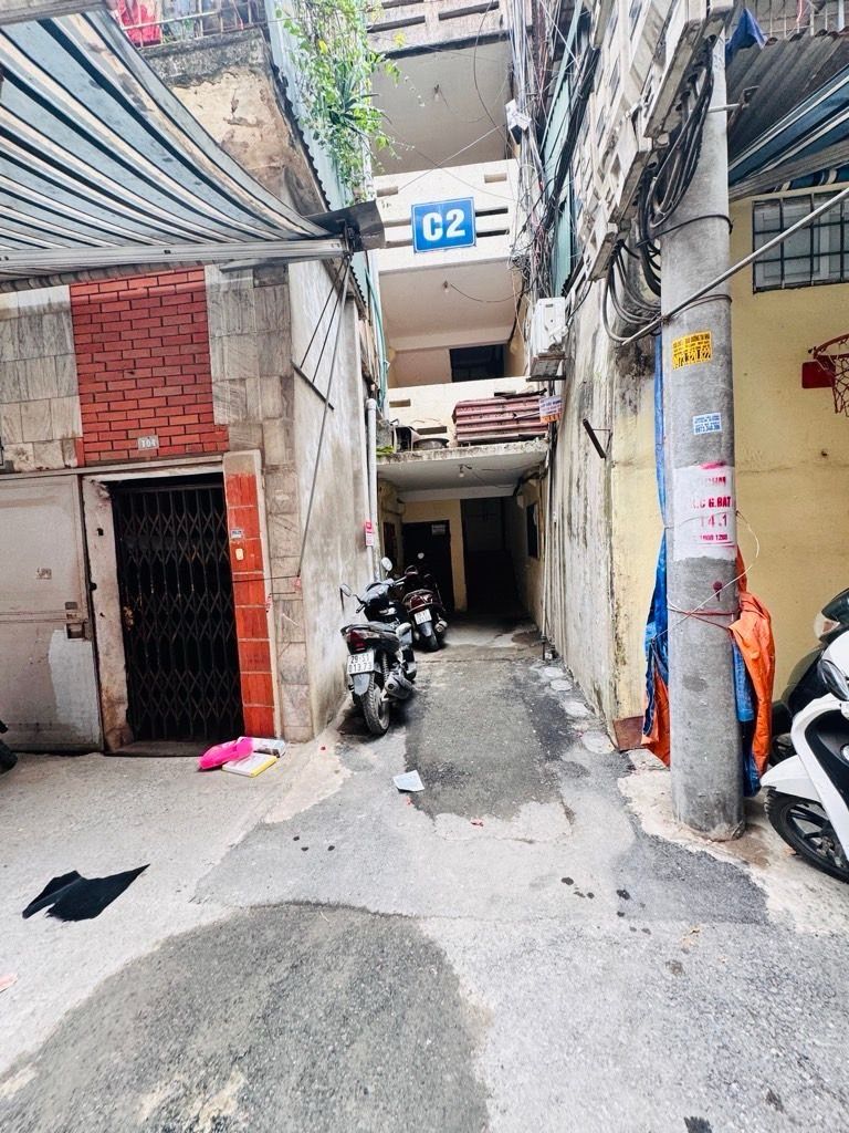 Bán nhà Giải Phóng - diện tích 60m2 1 tầng - Tập thể văn minh, sạch sẽ - giá 3,98 tỷ