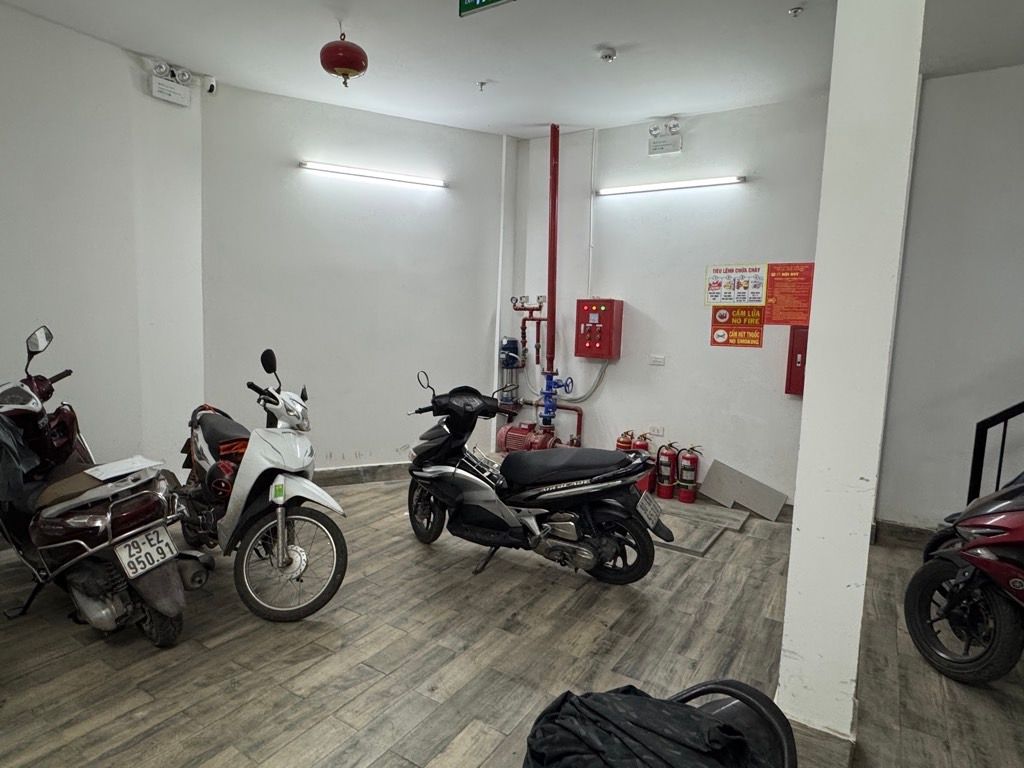 Bán nhà Đê Trần Khát Chân - diện tích 64.3m2 6 tầng - Căn hộ dịch vụ mới tinh - giá 21,5 tỷ