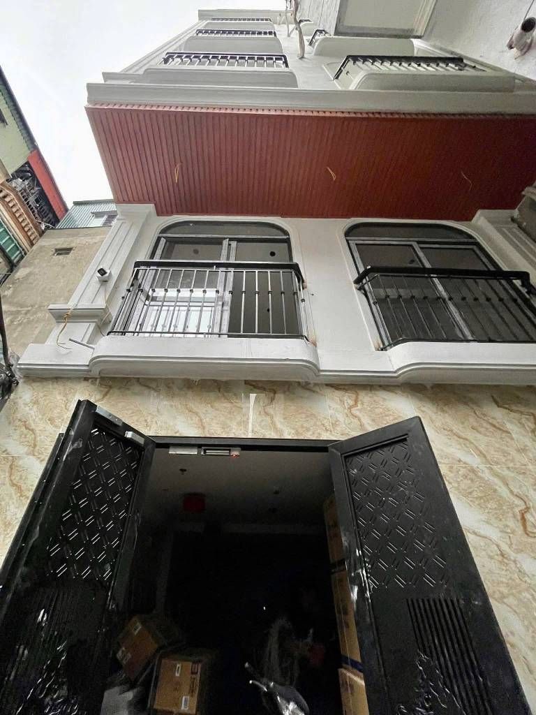 Bán nhà Hoàng Mai - diện tích 54.2m2 8 tầng - Ô TÔ ĐỖ CỔNG - giá 15,8 tỷ