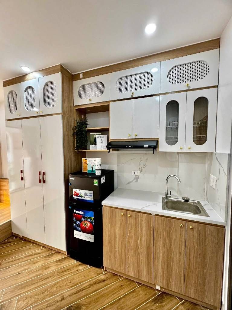 Bán nhà Hoàng Mai - diện tích 54.2m2 8 tầng - Ô TÔ ĐỖ CỔNG - giá 15,8 tỷ