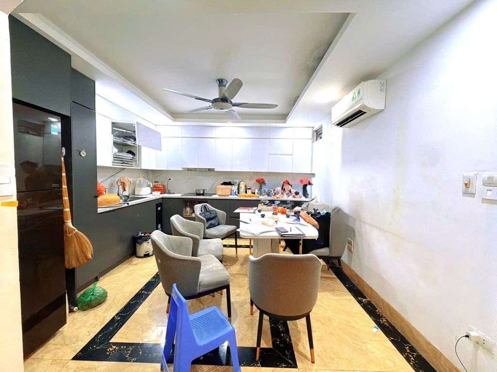 Bán nhà Nguyễn Cao - diện tích 41.7m2 6 tầng - Nhà lô góc 2 thoáng, như mới ở luôn - giá 13,8 tỷ