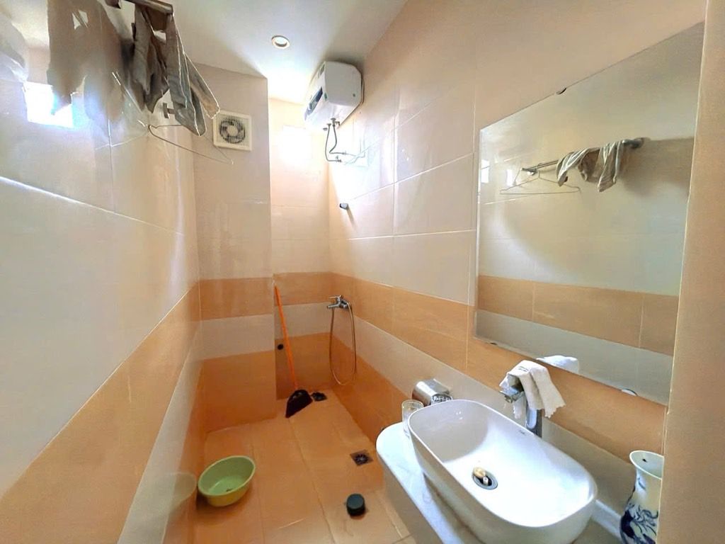 Bán nhà Nguyễn Cao - diện tích 41.7m2 6 tầng - Nhà lô góc 2 thoáng, như mới ở luôn - giá 13,8 tỷ