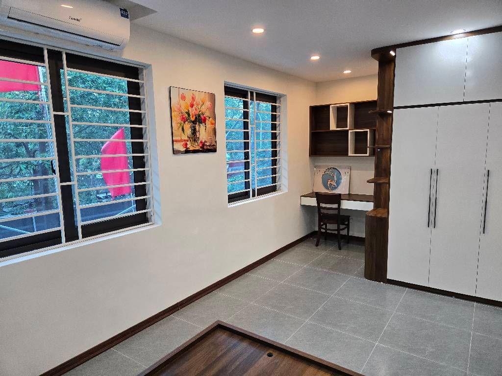 Bán nhà Linh Đàm - diện tích 113m2 2 tầng - Căn hộ đẹp thoáng - giá 7,9 tỷ