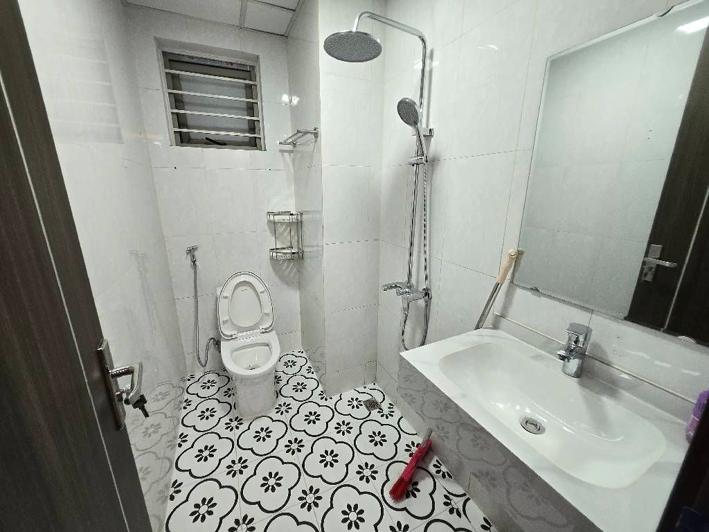 Bán nhà Linh Đàm - diện tích 71m2 2 tầng - Căn hộ đẹp, nội thất long lanh - giá 4,25 tỷ