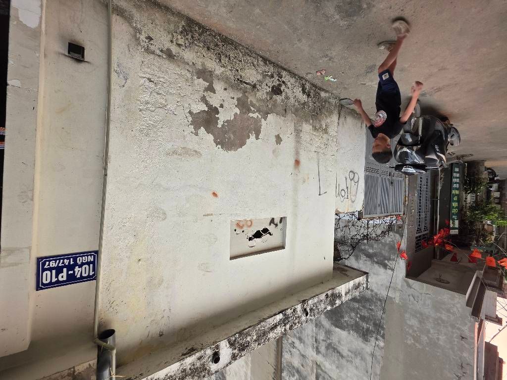 Bán nhà Tân Mai - diện tích 108m2 2 tầng - 2 mặt đường, ô tô vào - giá 12 tỷ