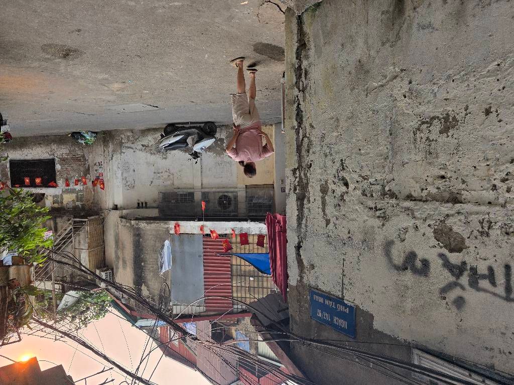 Bán nhà Tân Mai - diện tích 108m2 2 tầng - 2 mặt đường, ô tô vào - giá 12 tỷ