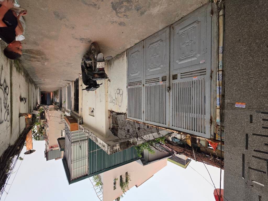 Bán nhà Tân Mai - diện tích 108m2 2 tầng - 2 mặt đường, ô tô vào - giá 12 tỷ