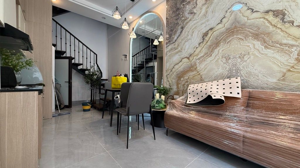 Bán nhà Nguyễn Tuân - diện tích 23m2 5 tầng - Lô góc 2 mặt tiền - giá 11,5 tỷ