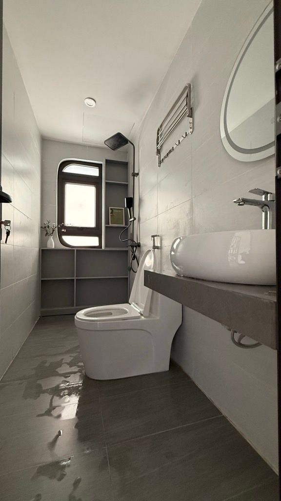 Bán nhà Nguyễn Tuân - diện tích 23m2 5 tầng - Lô góc 2 mặt tiền - giá 11,5 tỷ