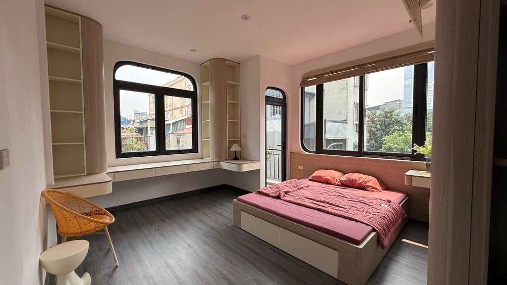 Bán nhà Nguyễn Tuân - diện tích 23m2 5 tầng - Lô góc 2 mặt tiền - giá 11,5 tỷ