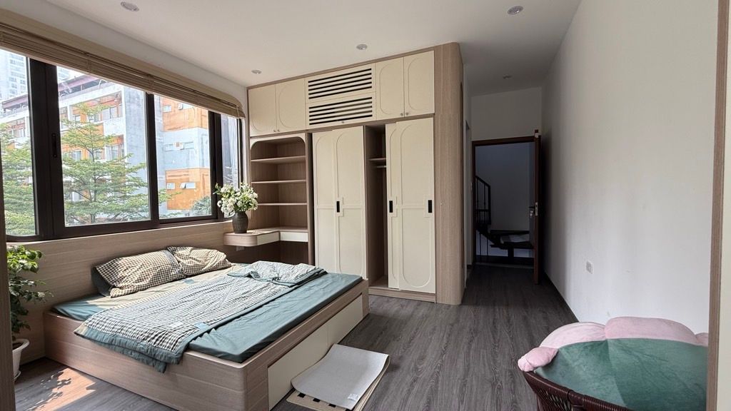 Bán nhà Nguyễn Tuân - diện tích 23m2 5 tầng - Lô góc 2 mặt tiền - giá 11,5 tỷ