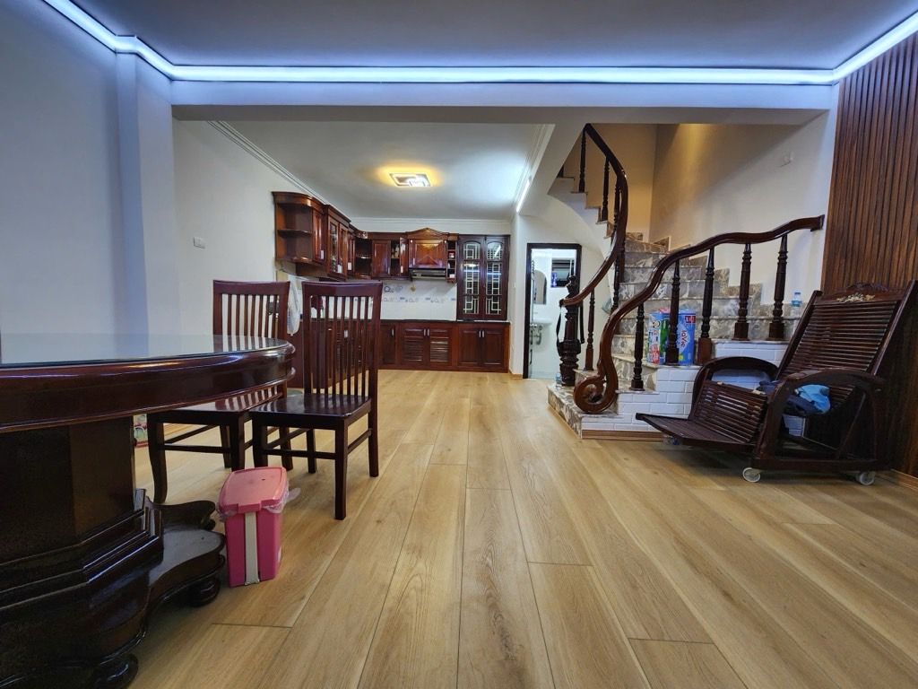 Bán nhà Lương Khánh Thiện - diện tích 44m2 5 tầng - Nhà mới, thiết kế tân cổ điển - giá 15,8 tỷ