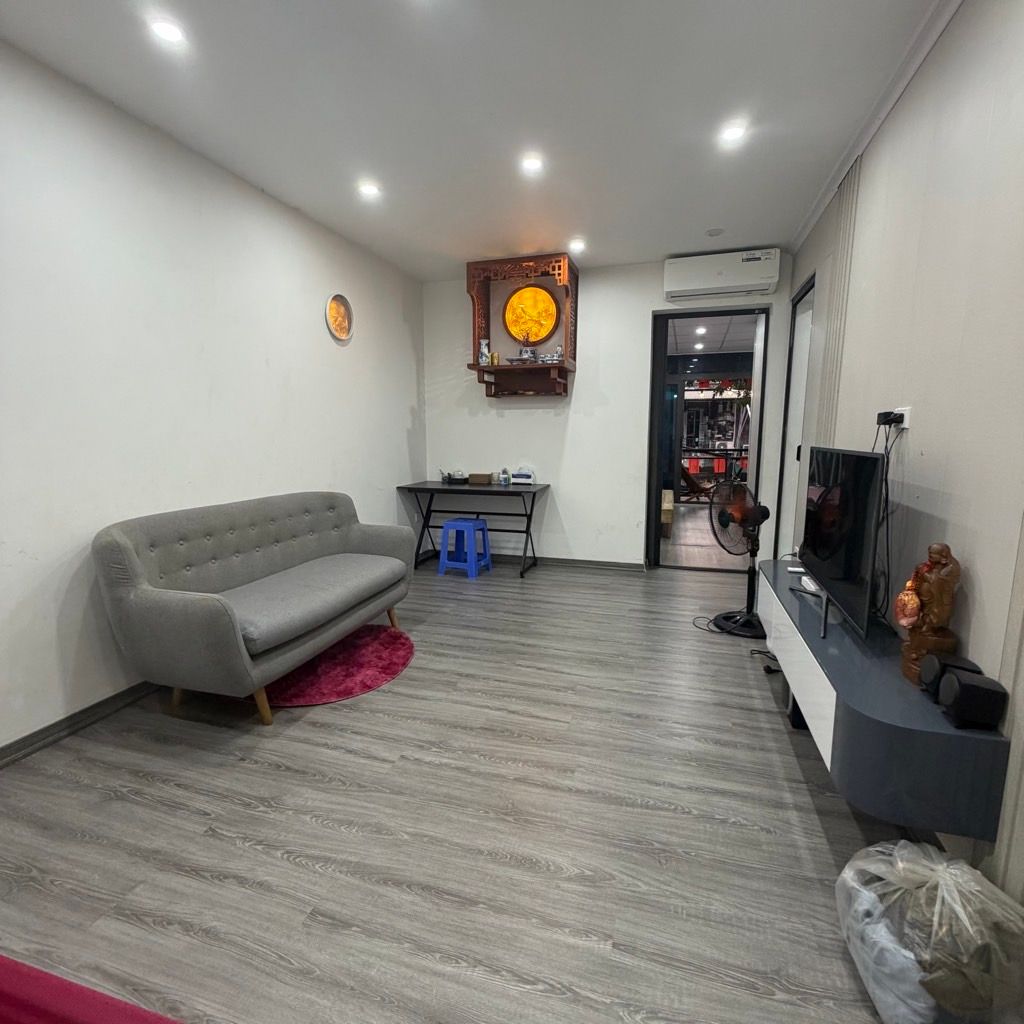 Bán nhà Khương Đình - diện tích 26.6m2 3 tầng - Sổ đỏ chính chủ - giá 3,7 tỷ