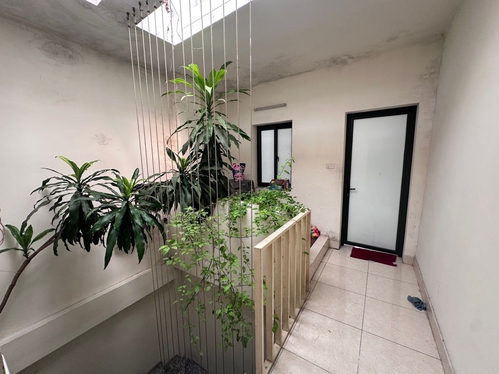 Bán nhà Bạch Đằng - diện tích 41,3m2 4 tầng - Ngõ thông ba gác phóng - giá 9,5 tỷ