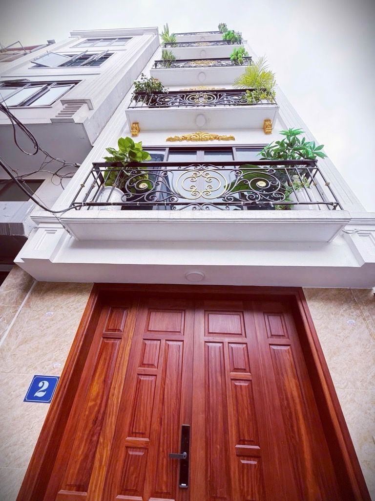 Bán nhà Giải phóng - diện tích 32,3m2 6 tầng - Nhà 6 tầng thang máy, vừa ở vừa kinh doanh đỉnh - giá 8,9 tỷ