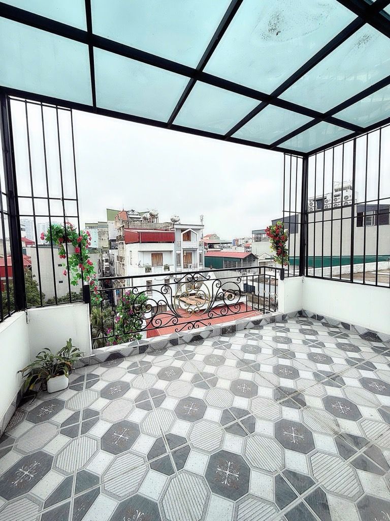 Bán nhà Giải phóng - diện tích 32,3m2 6 tầng - Nhà 6 tầng thang máy, vừa ở vừa kinh doanh đỉnh - giá 8,9 tỷ