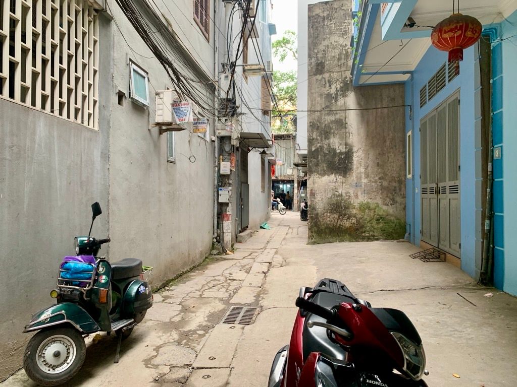 Bán nhà Định Công Thượng - diện tích 38m2 5 tầng - Ô tô đỗ cửa - giá 12,3 tỷ