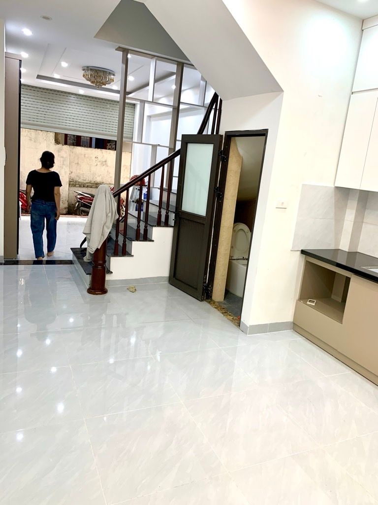 Bán nhà Định Công Thượng - diện tích 38m2 5 tầng - Ô tô đỗ cửa - giá 12,3 tỷ