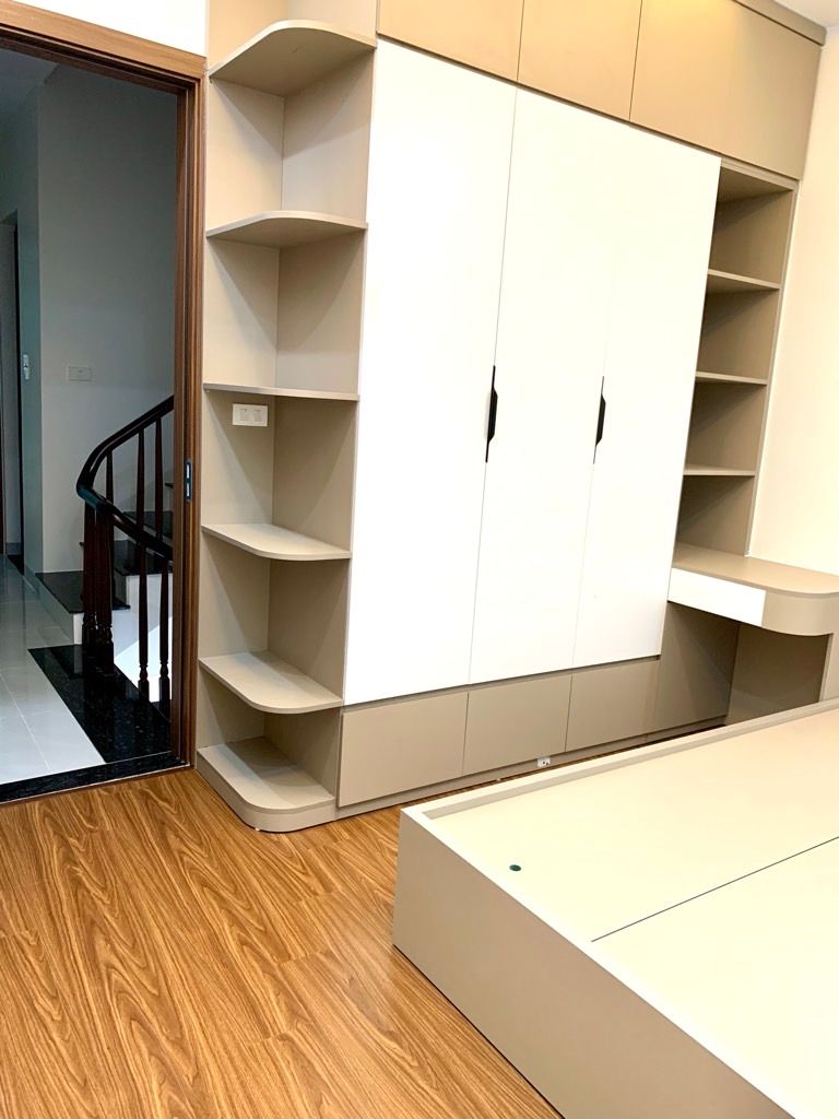 Bán nhà Định Công Thượng - diện tích 38m2 5 tầng - Ô tô đỗ cửa - giá 12,3 tỷ