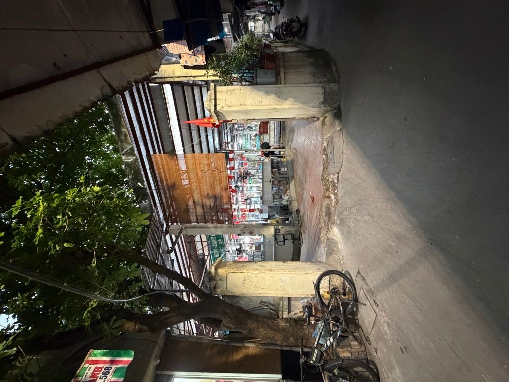 Bán nhà Kim Ngưu - diện tích 14m2 3 tầng - Nhà ngay cổng chợ kinh doanh - giá 1,75 tỷ