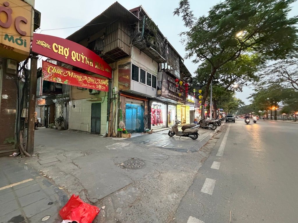 Bán nhà Kim Ngưu - diện tích 14m2 3 tầng - Nhà ngay cổng chợ kinh doanh - giá 1,75 tỷ