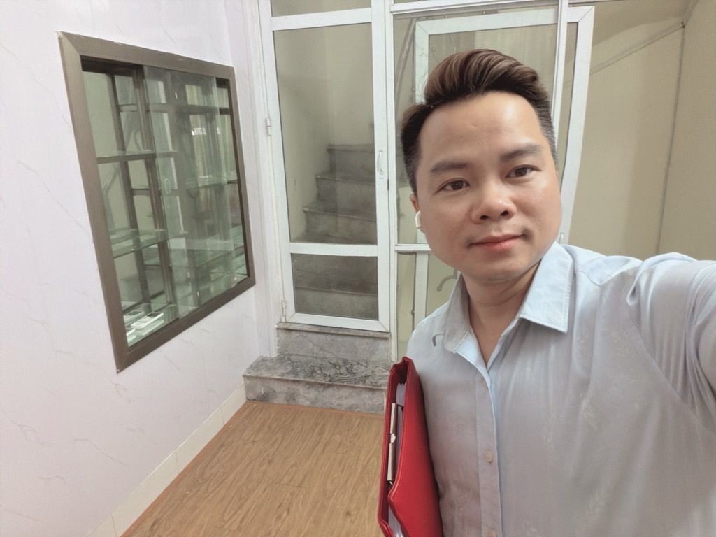 Bán nhà Kim Ngưu - diện tích 14m2 3 tầng - Nhà ngay cổng chợ kinh doanh - giá 1,75 tỷ