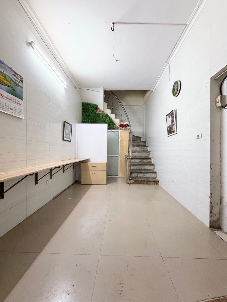 Bán nhà Kim Ngưu - diện tích 14m2 3 tầng - Nhà ngay cổng chợ kinh doanh - giá 1,75 tỷ