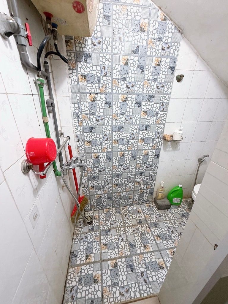 Bán nhà Kim Ngưu - diện tích 14m2 3 tầng - Nhà ngay cổng chợ kinh doanh - giá 1,75 tỷ