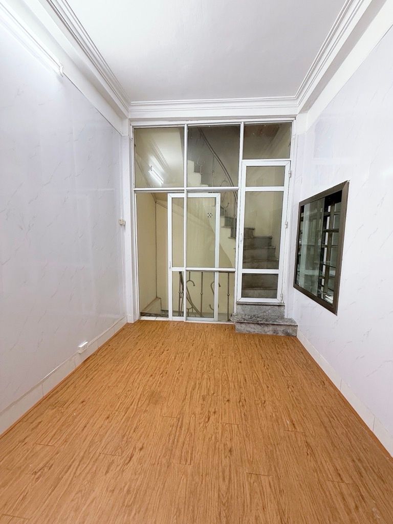 Bán nhà Kim Ngưu - diện tích 14m2 3 tầng - Nhà ngay cổng chợ kinh doanh - giá 1,75 tỷ