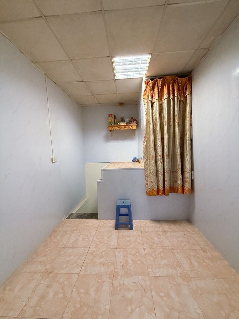 Bán nhà Kim Ngưu - diện tích 14m2 3 tầng - Nhà ngay cổng chợ kinh doanh - giá 1,75 tỷ