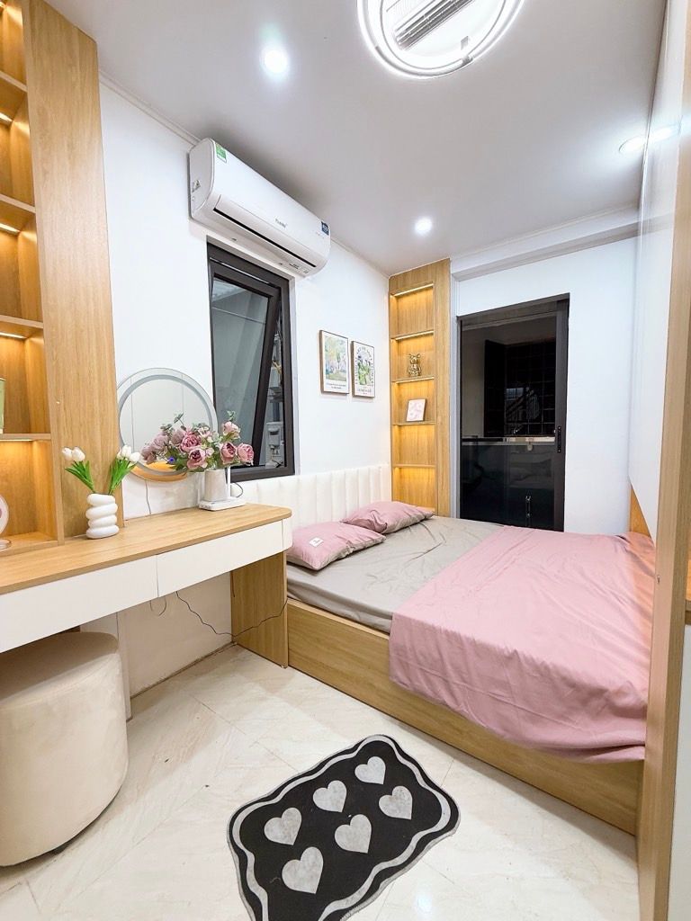 Bán nhà Ngõ Quỳnh - diện tích 14m2 3 tầng - Lô góc 2 mặt thoáng - giá 4,5 tỷ