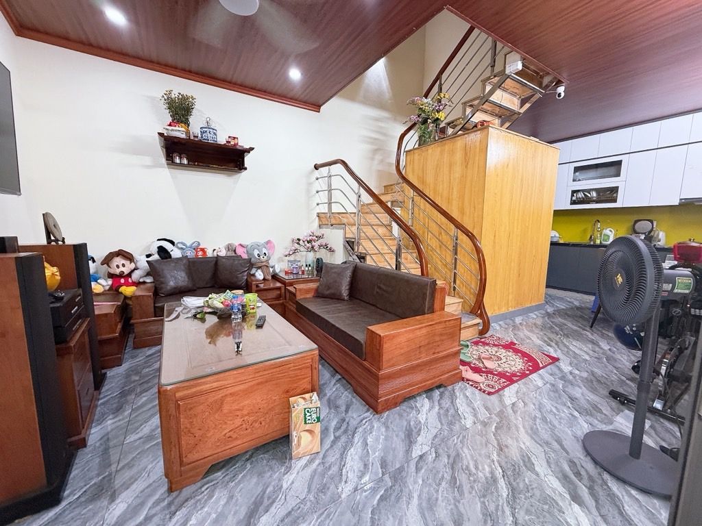 Bán nhà Ngõ Hạnh Phúc - diện tích 36m2 2 tầng - gần hồ Đền Lừ - giá 3,1 tỷ