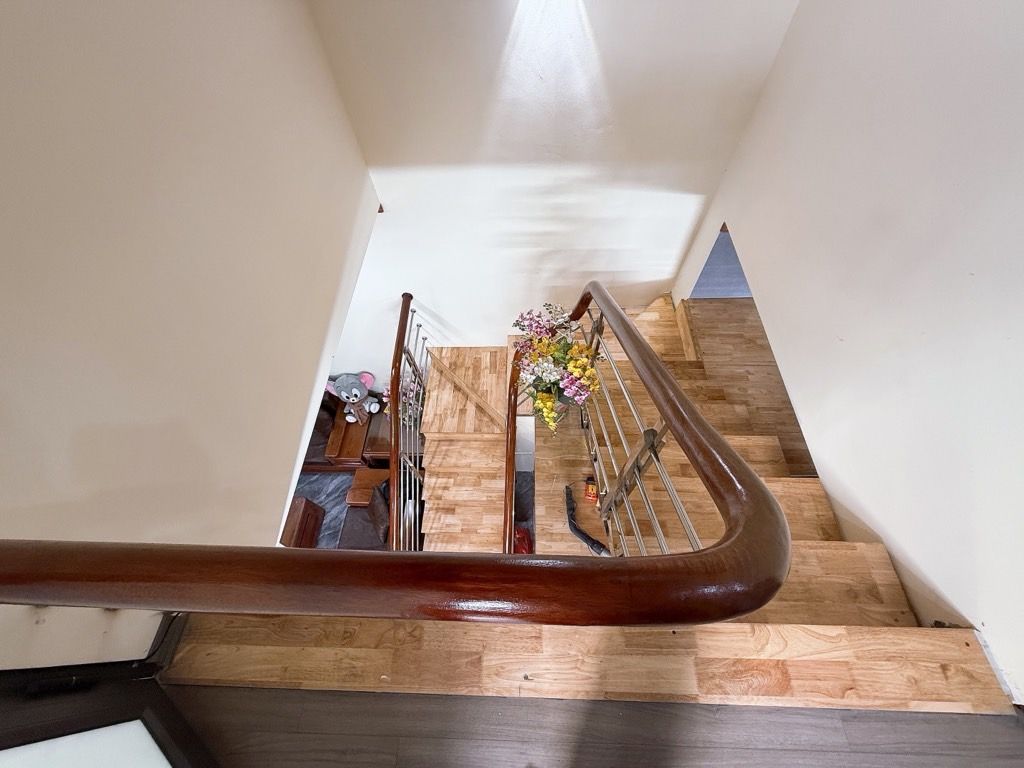 Bán nhà Ngõ Hạnh Phúc - diện tích 36m2 2 tầng - gần hồ Đền Lừ - giá 3,1 tỷ