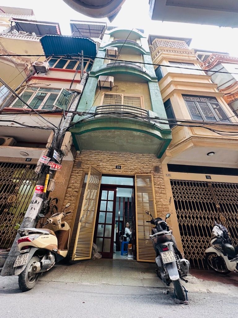 Bán nhà Phương Mai - diện tích 32,1m2 5 tầng - ô tô thông - giá 16,9 tỷ