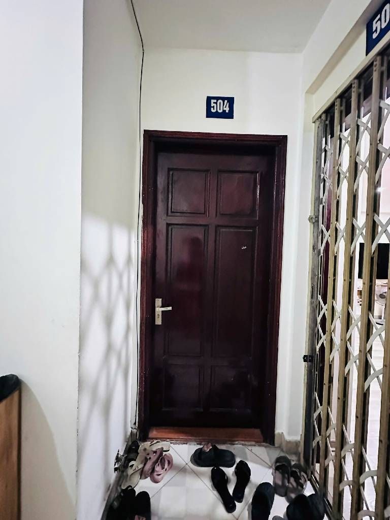 Bán nhà Hoàng Mai - diện tích 35m2 5 tầng - Ô TÔ ĐỖ CỬA QUA NHÀ - giá 1,65 tỷ