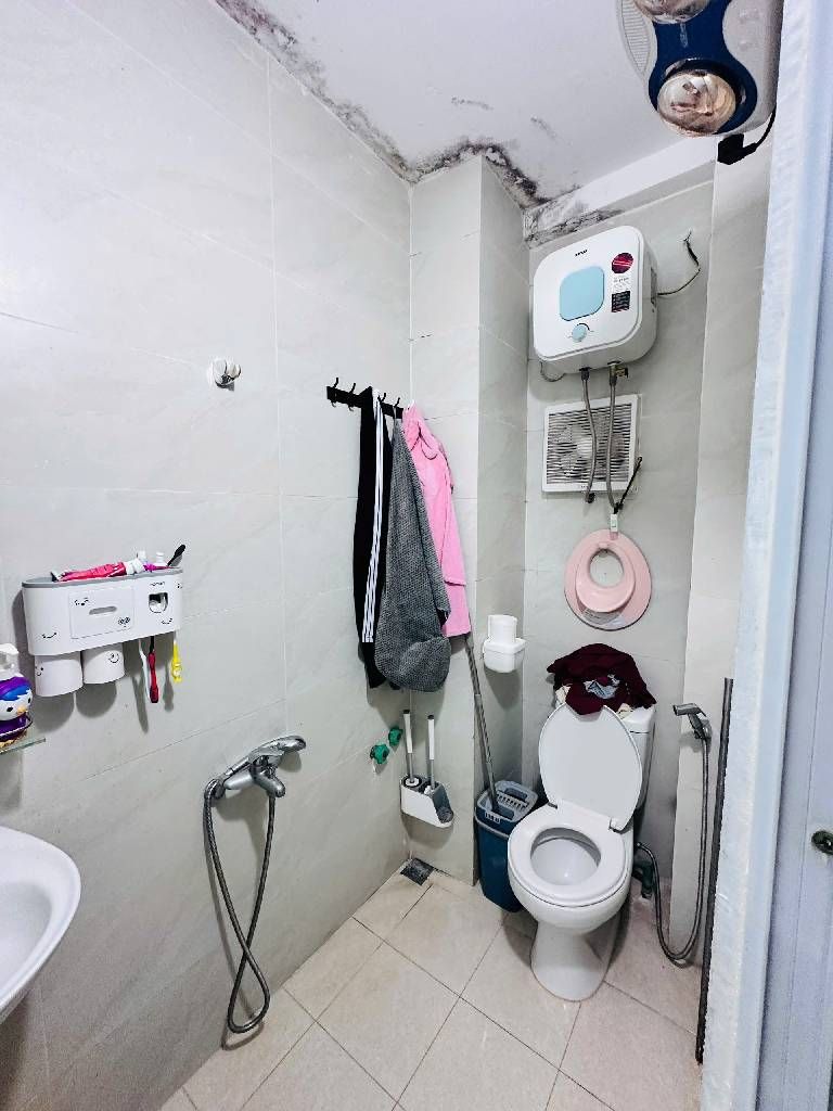 Bán nhà Hoàng Mai - diện tích 35m2 5 tầng - Ô TÔ ĐỖ CỬA QUA NHÀ - giá 1,65 tỷ