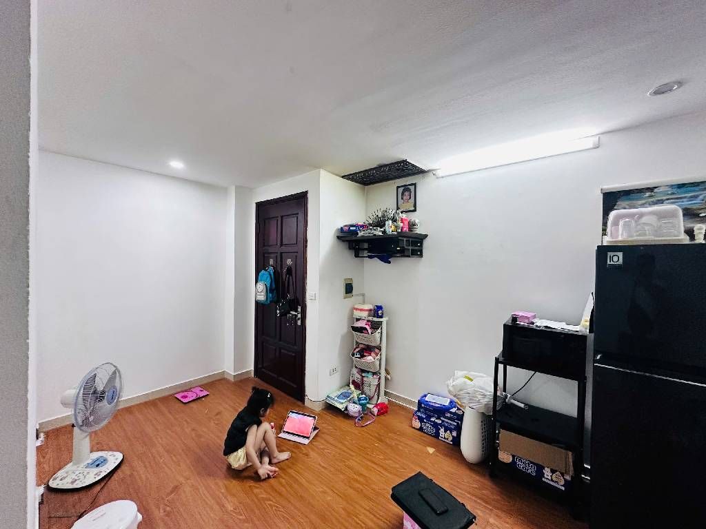 Bán nhà Hoàng Mai - diện tích 35m2 5 tầng - Ô TÔ ĐỖ CỬA QUA NHÀ - giá 1,65 tỷ