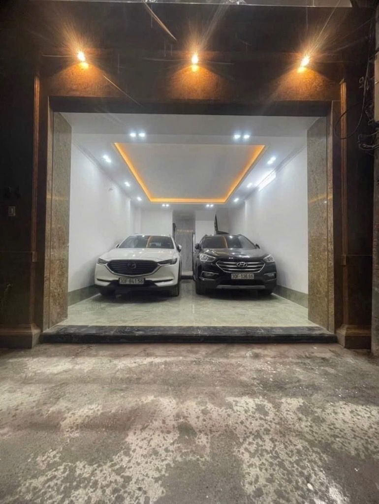 Bán nhà Vương Thừa Vũ - diện tích 46.4m2 7 tầng - 2 ô tô đỗ trong nhà - giá 20 tỷ