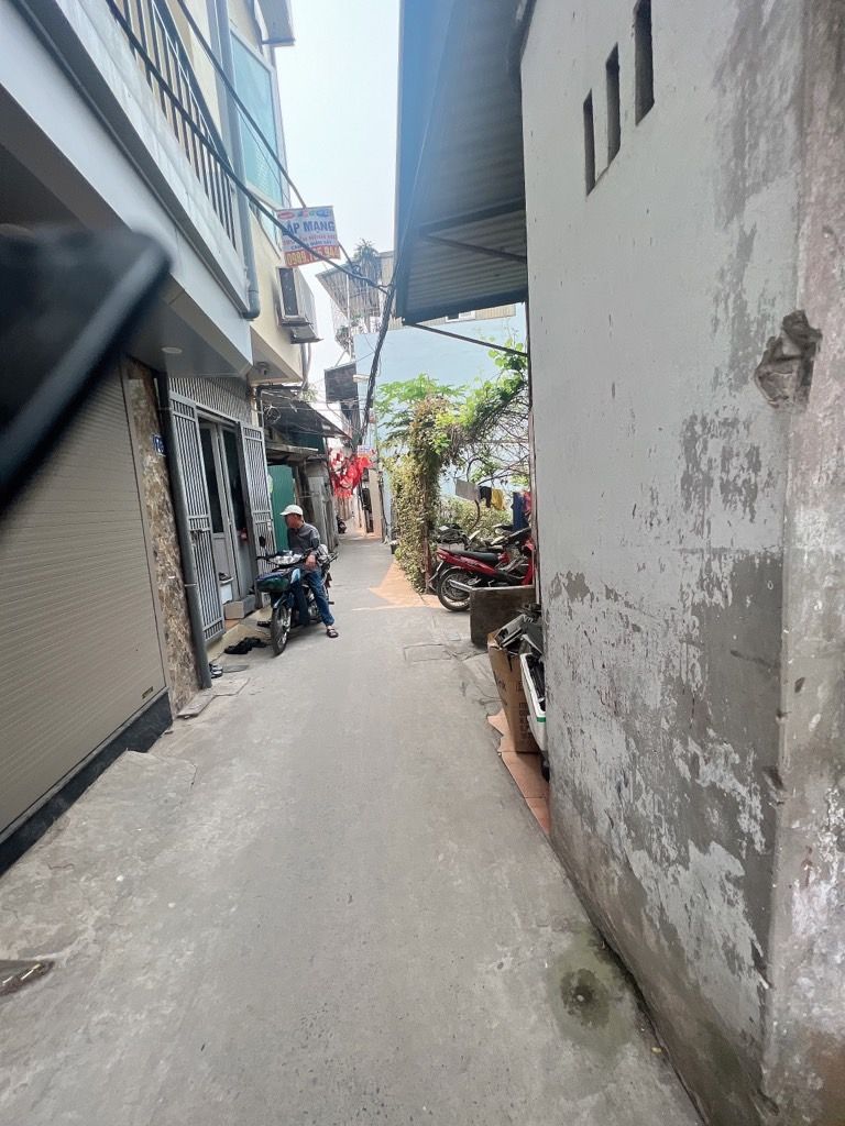 Bán nhà Định Công Hạ - diện tích 38.5m2 2 tầng - Nhà mới đủ nội thất - giá 3,15 tỷ