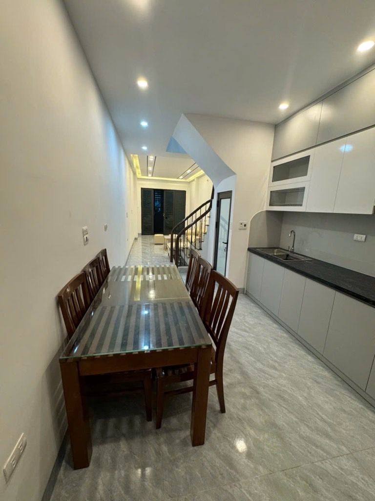 Bán nhà Định Công Hạ - diện tích 38.5m2 2 tầng - Nhà mới đủ nội thất - giá 3,15 tỷ