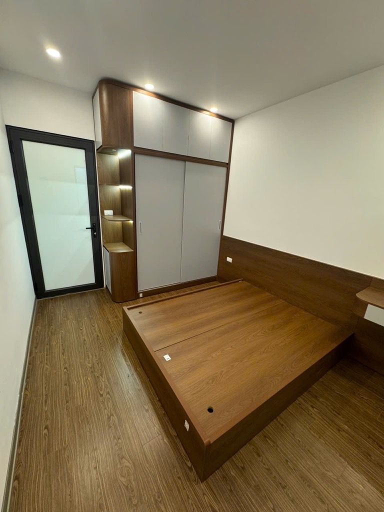 Bán nhà Định Công Hạ - diện tích 38.5m2 2 tầng - Nhà mới đủ nội thất - giá 3,15 tỷ