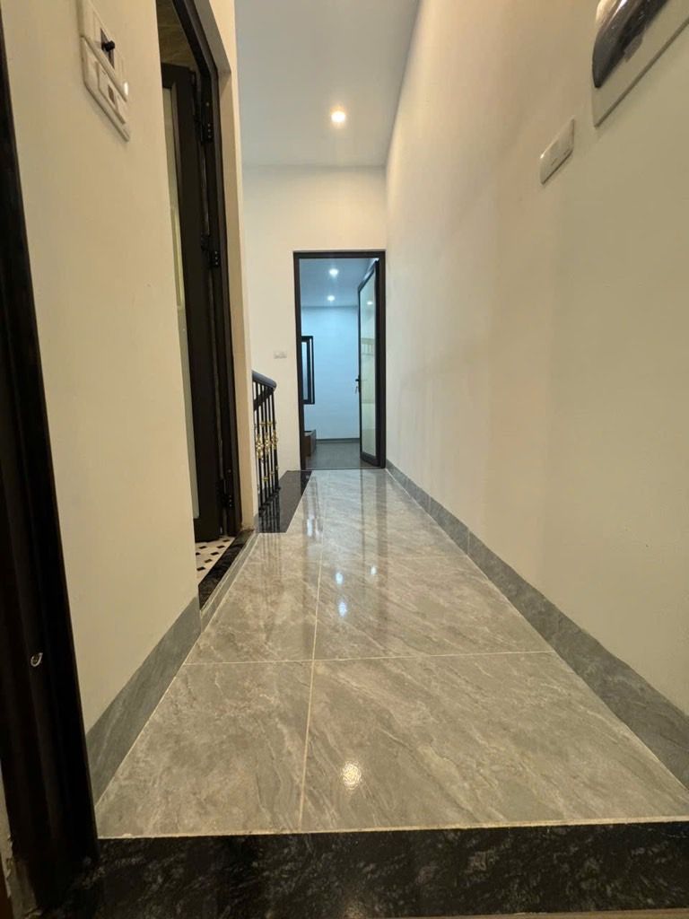 Bán nhà Định Công Hạ - diện tích 38.5m2 2 tầng - Nhà mới đủ nội thất - giá 3,15 tỷ