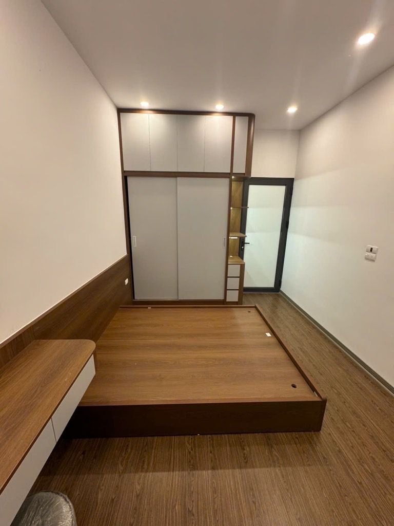 Bán nhà Định Công Hạ - diện tích 38.5m2 2 tầng - Nhà mới đủ nội thất - giá 3,15 tỷ